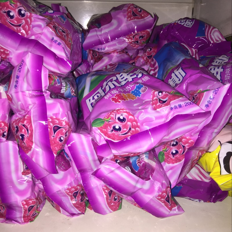 200g阿尔卑斯树莓牛奶棒棒糖