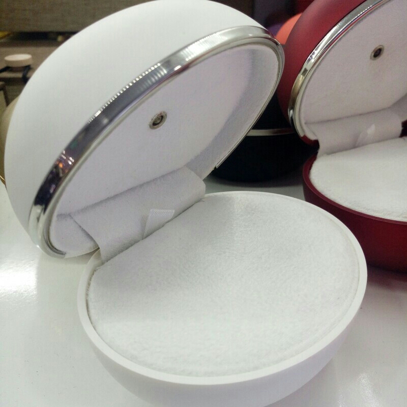 椭圆烤漆吊坠灯盒